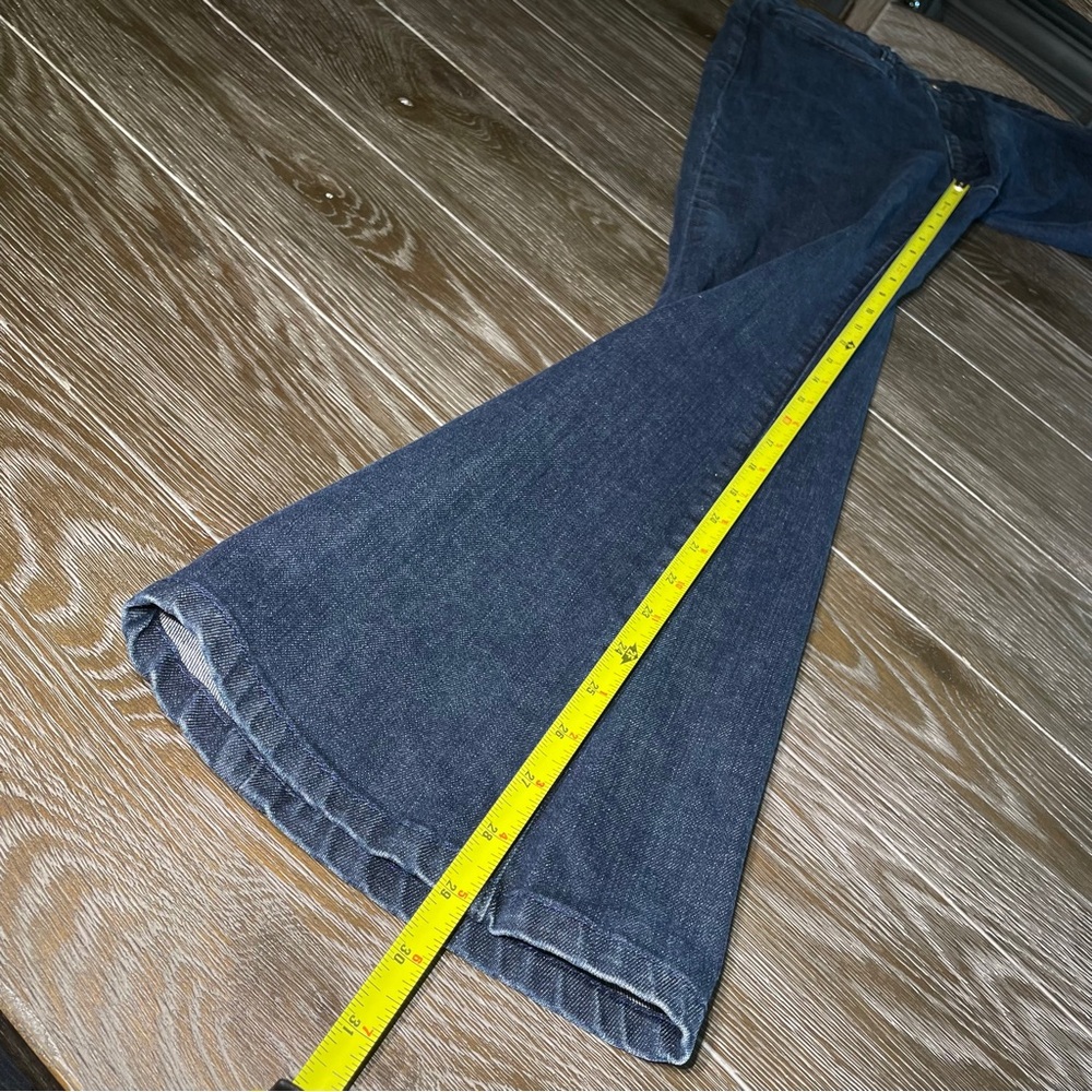 MiH Mid Rise Kick Flare Jean - Picture 11 of 11